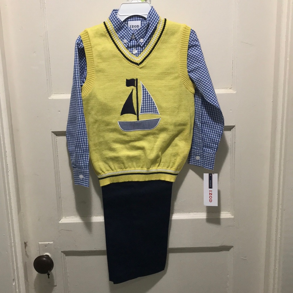 IZOD 3 piece yellow and navy blue set, Boys 4/4T